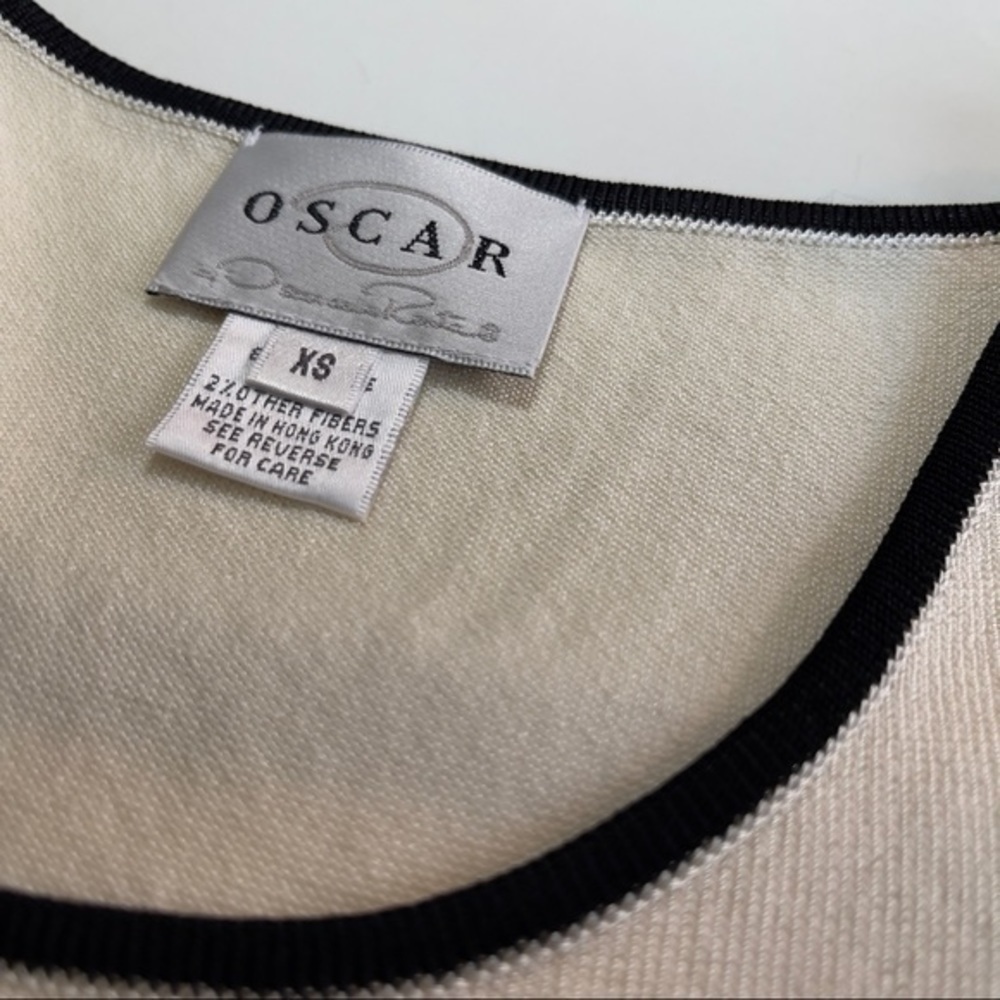 OSCAR DELA RENTA Top - Picture 2 of 12